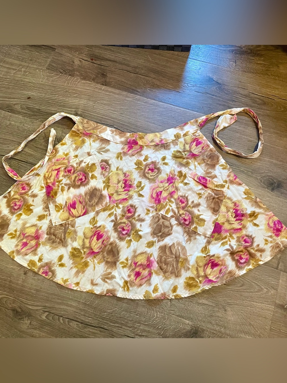 Vintage Floral-Print Half Apron
